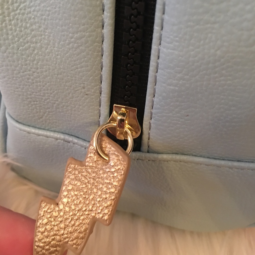 LAST ONE!  Betsey Johnson Lunch Tote - Picture 3 of 8